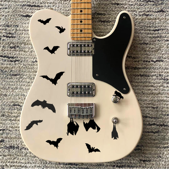 Наклейка на гитару летучие мыши